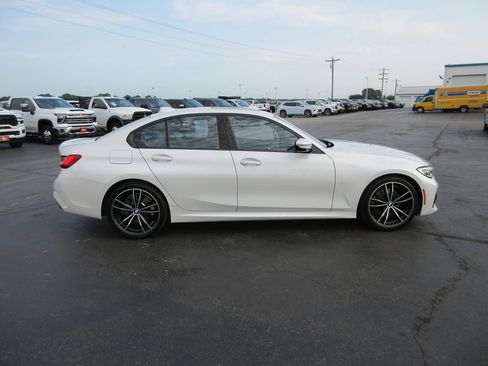 Used 2019 BMW 330i xDrive Sedan w/ M Sport Package AWD/4WD image 5