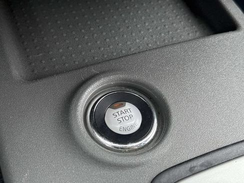 Used 2021 Nissan Frontier SV w/ Midnight Edition Floor Mats AWD/4WD image 23