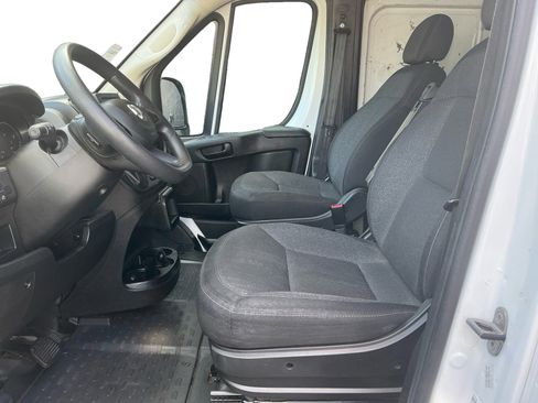 Used 2023 RAM ProMaster 2500 FWD image 9