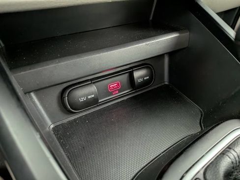 Used 2021 Kia Soul LX FWD image 9