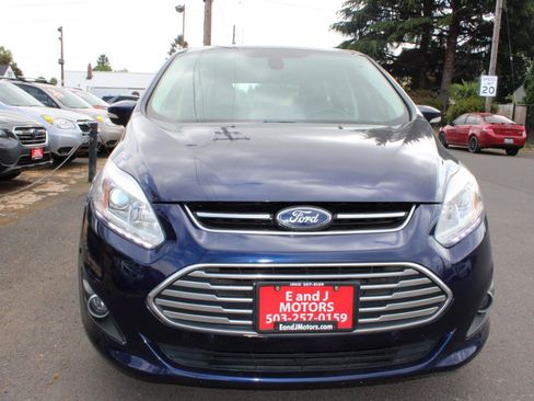 Used 2017 Ford C-MAX Energi Titanium w/ Equipment Group 501A FWD image 2