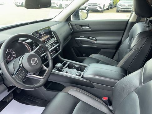 Certified 2022 Nissan Pathfinder SL AWD/4WD image 13