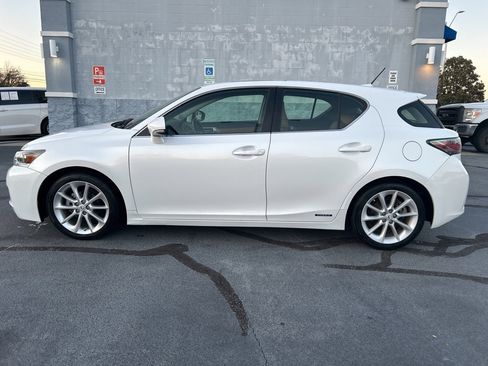 Used 2013 Lexus CT 200h image 4