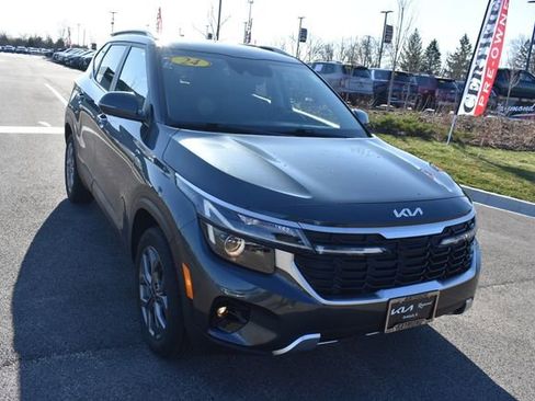 Used 2024 Kia Seltos S AWD/4WD image 11