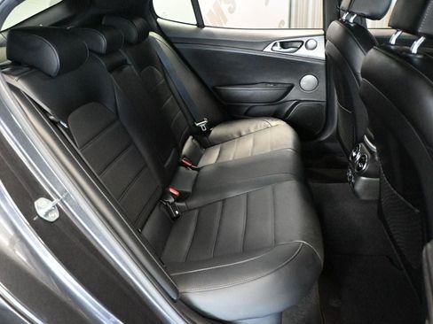 Used 2020 Kia Stinger GT2 RWD image 19