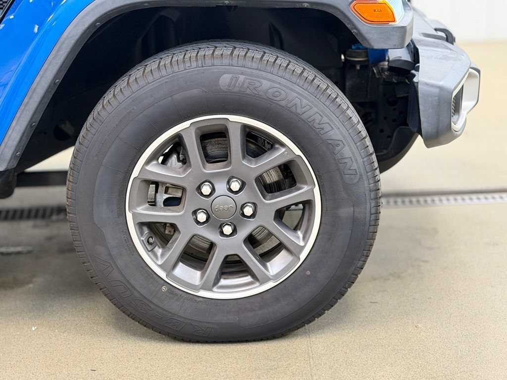 Used 2020 Jeep Gladiator Overland AWD/4WD image 4