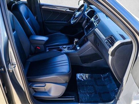 Used 2022 Volkswagen Tiguan SE R-Line AWD/4WD image 26
