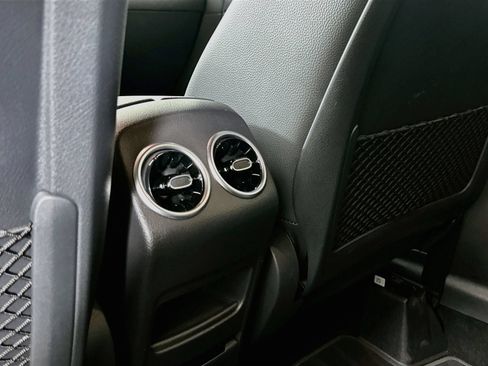 Certified 2025 Mercedes-Benz GLA 250 image 25