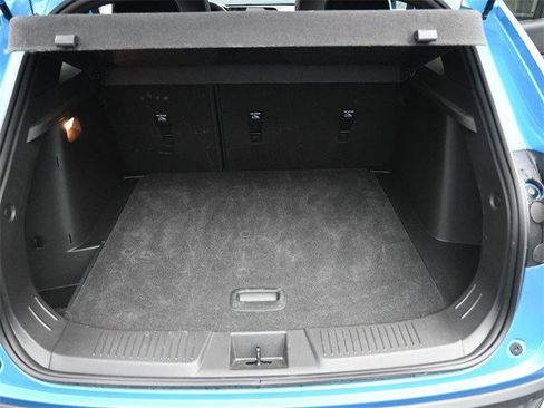 Certified 2025 Chevrolet Trax RS w/ Sunroof Package image 22