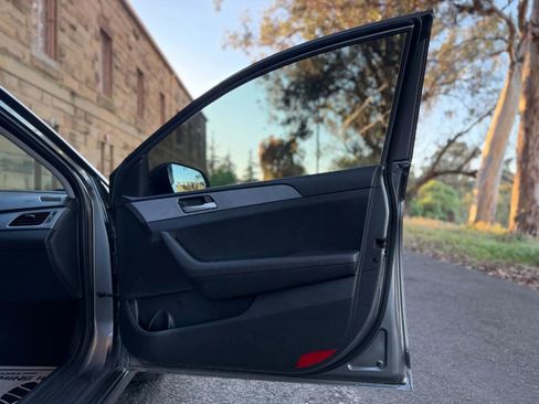 Used 2018 Hyundai Sonata SE image 27