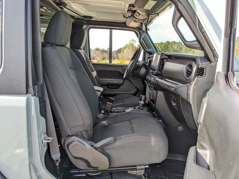 Used 2023 Jeep Wrangler Willys image 42