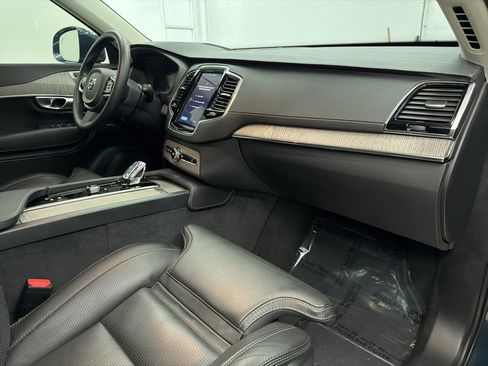 Used 2024 Volvo XC90 T8 Ultimate image 30