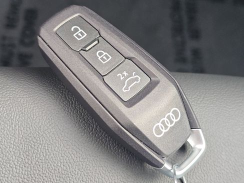 New 2027 Audi SQ6 e-tron Premium Plus AWD/4WD image 28