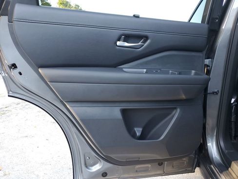 New 2026 Nissan Pathfinder SL image 16