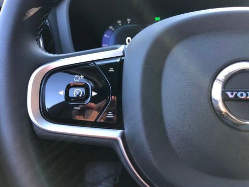 Used 2025 Volvo V60 B5 Cross Country Plus image 21