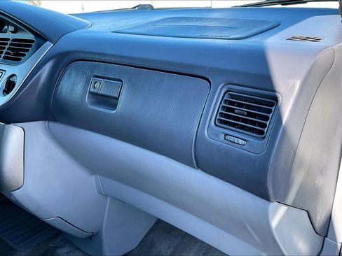 Used 2003 Toyota Sienna XLE image 18