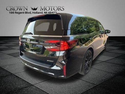 Used 2025 Honda Odyssey Sport-L image 11