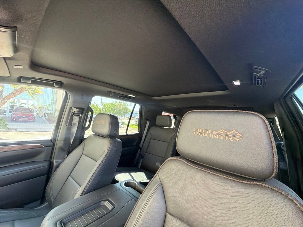Used 2023 Chevrolet Tahoe High Country AWD/4WD image 4