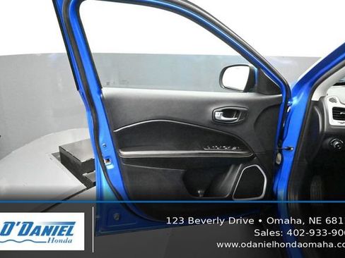 Used 2021 Jeep Compass Latitude w/ Convenience Group AWD/4WD image 23