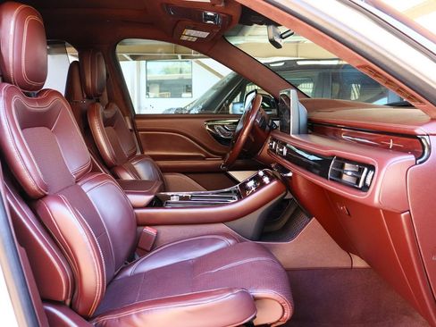 Used 2020 Lincoln Aviator Black Label w/ Dynamic Handling Package image 38