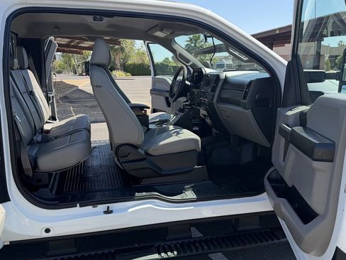 Used 2018 Ford F250 XL w/ Power Equipment Group RWD image 9