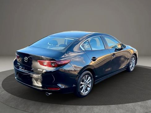 Used 2021 MAZDA MAZDA3 s image 4
