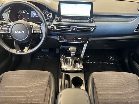 Used 2022 Kia Seltos S FWD image 3