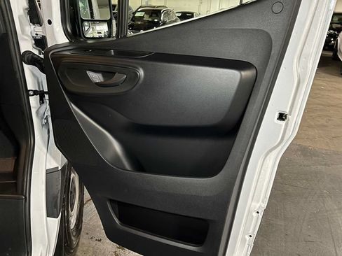 Used 2025 Mercedes-Benz Sprinter 2500 image 10