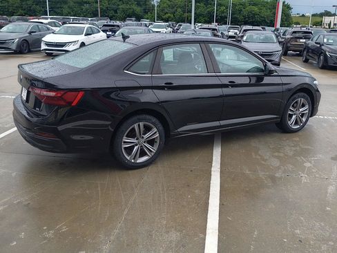 Used 2022 Volkswagen Jetta SE FWD image 18