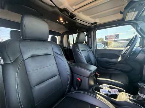 Used 2020 Jeep Gladiator Overland AWD/4WD image 24