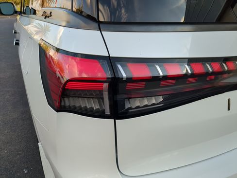 New 2026 INFINITI QX80 Autograph image 10