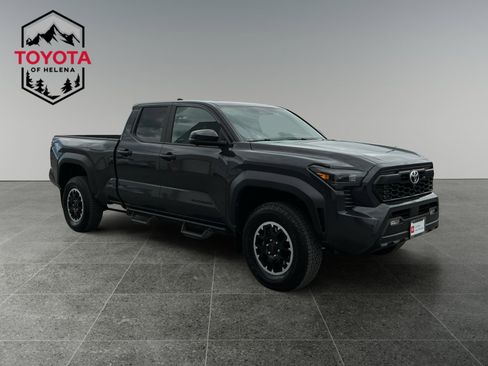 Used 2024 Toyota Tacoma TRD Off-Road w/ TRD Off Road Premium Package AWD/4WD image 7