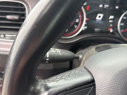 Used 2023 Dodge Charger SXT image 11