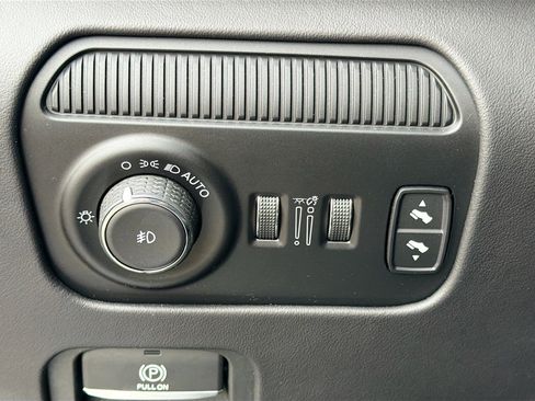 Used 2022 Jeep Grand Wagoneer Series II image 36