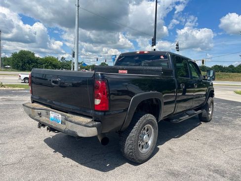 Used 2004 Chevrolet Silverado 2500 LT w/ Skid Plate Package AWD/4WD image 3