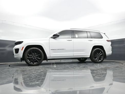 Used 2021 Jeep Grand Cherokee L Overland w/ Advanced Protech Group III AWD/4WD image 68