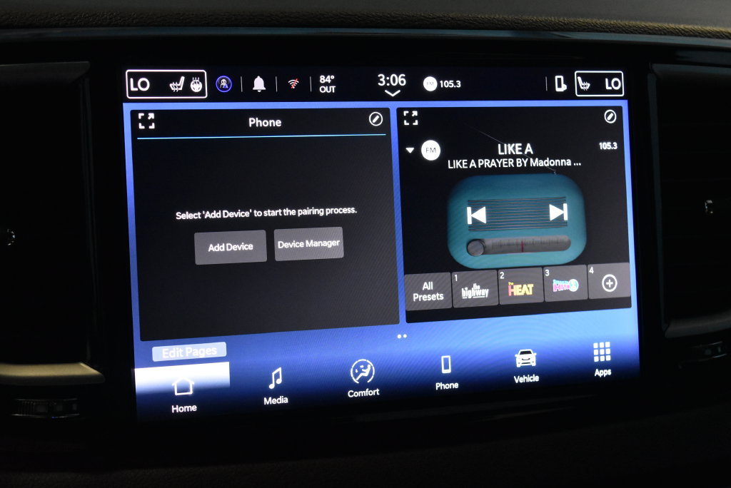 Used 2025 Chrysler Voyager LX FWD image 10