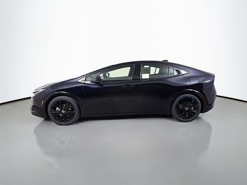 New 2026 Toyota Prius Plug-In Hybrid FWD image 8