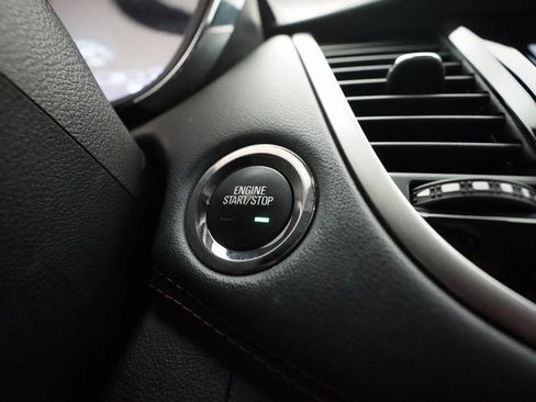 Used 2019 Chevrolet Trax LT w/ LT Convenience Package image 30