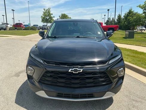 Used 2024 Chevrolet Blazer LT w/ Midnight/Sport Edition FWD image 9