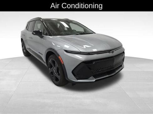 New 2026 Chevrolet Equinox EV RS image 8