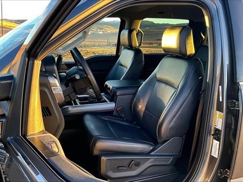 Used 2025 Ford F250 Lariat w/ Chrome Package image 22