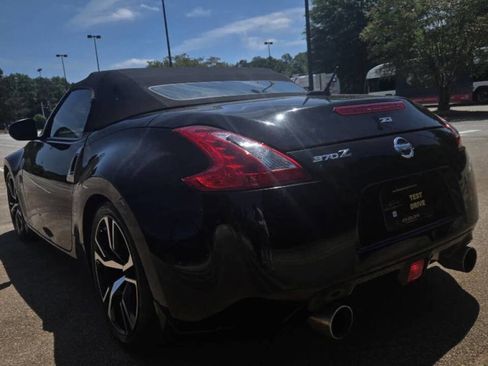 Used 2013 Nissan 370Z Touring w/ Sport Pkg RWD image 5