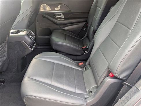 Used 2023 Mercedes-Benz GLS 450 4MATIC image 18