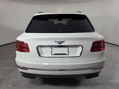 Used 2019 Bentley Bentayga image 5