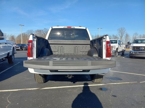New 2026 Ford F150 XLT w/ Equipment Group 302A MID image 11