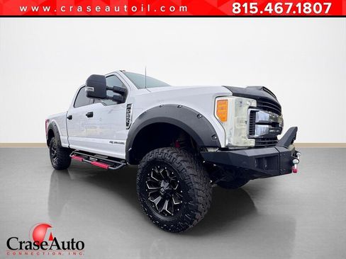 Used 2017 Ford F250 XLT w/ XLT Value Package image 1