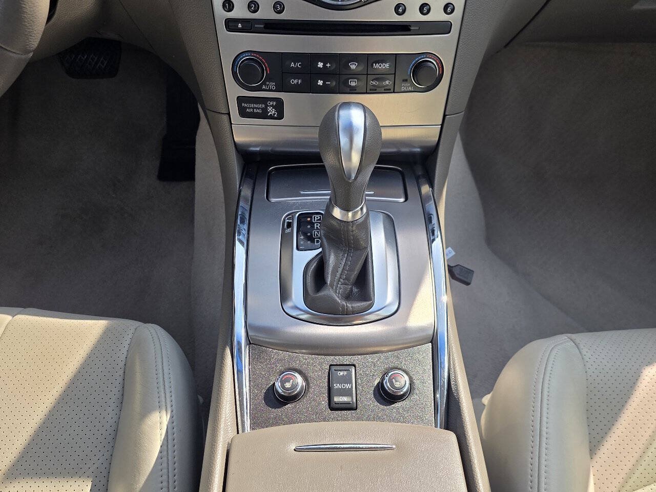 Used 2013 INFINITI G37 x Sedan w/ Premium Pkg AWD/4WD image 18