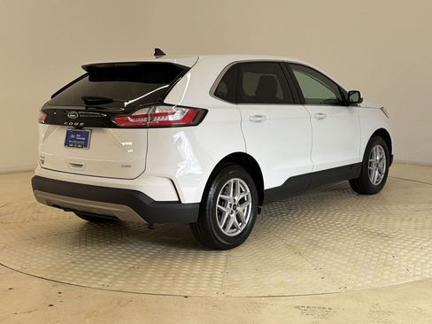 Certified 2024 Ford Edge SEL AWD/4WD image 9