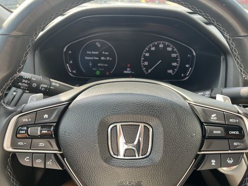 Used 2018 Honda Accord Touring image 14
